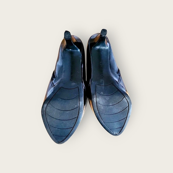 Bandolino Heeled Leather Bootie - Picture 9 of 9